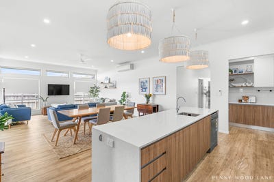 /international/au/22-watercrest-circuit-richmond-qld-152610188/