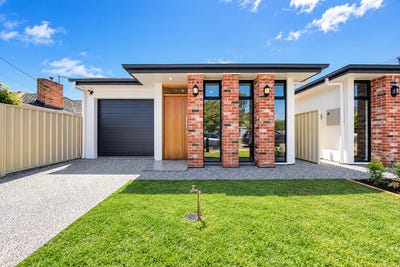 /international/au/13-parkwood-grove-mitchell-park-sa-152692300/