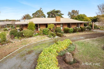 /international/au/99-school-lane-cambrian-hill-vic-148286524/