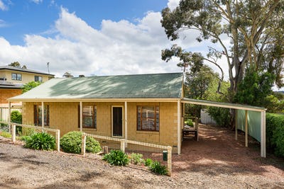 /international/au/45-wilkie-street-castlemaine-vic-152643892/