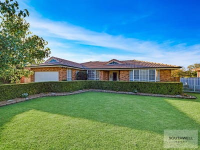 /international/au/27-wahroonga-drive-tamworth-nsw-151203696/