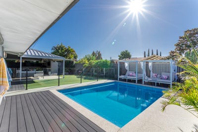 /international/au/15-penhurst-court-thornlie-wa-152463280/