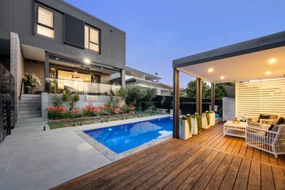 /international/au/12a-carnegie-circuit-chifley-nsw-152450088/