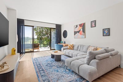 /international/au/18-blueprint-circuit-port-melbourne-vic-150842396/