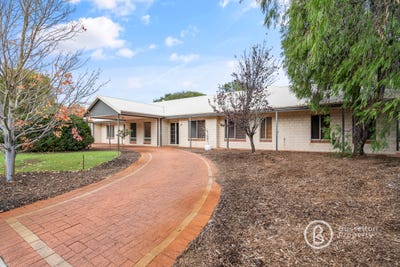 /international/au/6-angus-close-bovell-wa-150967700/