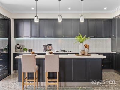 /international/au/27-soule-street-hermit-park-qld-150979876/