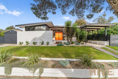 /international/au/10-berberis-crescent-frankston-vic-151287712/