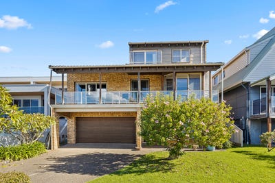 /international/au/19-wollongong-street-shellharbour-nsw-151521592/