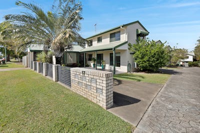 /international/au/1-17-meadow-street-north-mackay-qld-151458636/