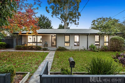 /international/au/10-blandford-crescent-bayswater-north-vic-151369248/