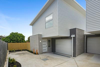 /international/au/4-24-thomas-street-rosebud-vic-151558344/
