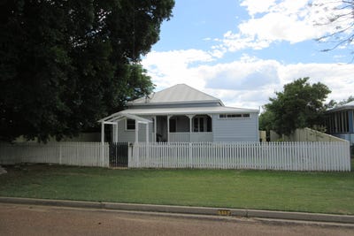 /international/au/115-crane-street-longreach-qld-150771468/