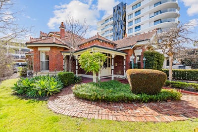/international/au/15-colin-street-west-perth-wa-505253640/