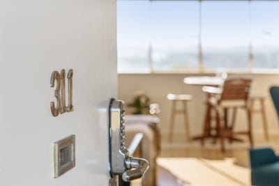 /international/au/311-8-ord-street-fremantle-wa-151291928/