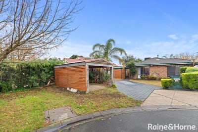 /international/au/12-nowell-court-roxburgh-park-vic-151238464/