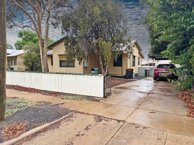 /international/au/23-westcliffs-crescent-red-cliffs-vic-150731308/