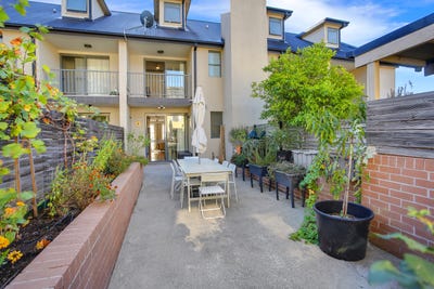 /international/au/3-517-521-wentworth-avenue-toongabbie-nsw-151157836/