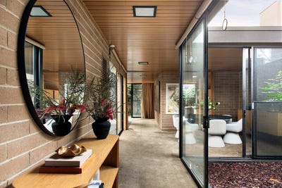 /international/au/228-230-domain-road-south-yarra-vic-151960504/