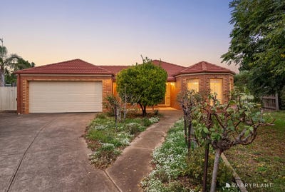 /international/au/24-fleetwood-circuit-melton-west-vic-151267016/