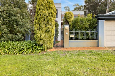 /international/au/1-5-doherty-road-coolbellup-wa-151662312/