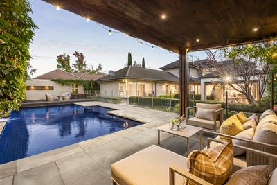 /international/au/32-parlington-street-canterbury-vic-151267624/