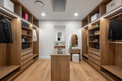 /international/au/87-oxford-street-smithfield-nsw-150897504/