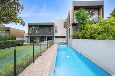 /international/au/8-holly-lane-kew-vic-151486936/