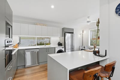 /international/au/e02-160-the-round-drive-avoca-beach-nsw-151407504/