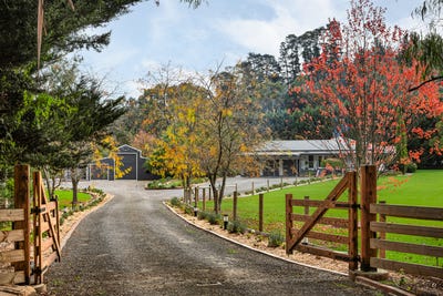 /international/au/81-graceburn-avenue-healesville-vic-151329512/