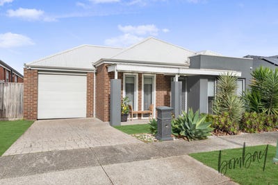 /international/au/23-royal-terrace-craigieburn-vic-151403844/