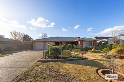 /international/au/15-craft-street-lake-albert-nsw-148538992/