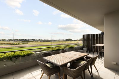 /international/au/10308-61-st-leger-way-ascot-qld-150875492/