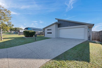 /international/au/7-marjorie-street-walkerston-qld-148483760/