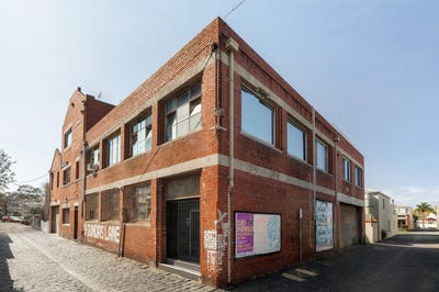 /international/au/9-dundas-lane-albert-park-vic-152486376/