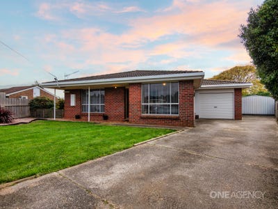 /international/au/13-moraine-place-wynyard-tas-151544836/