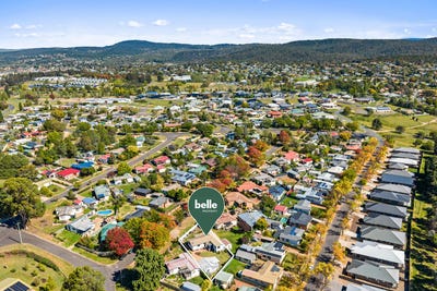 /international/au/4-walla-street-cooma-nsw-150872928/