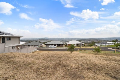 /international/au/69-adelaide-street-cranley-qld-204676872/