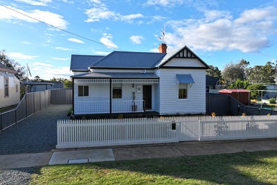 /international/au/12-mckenzie-street-rochester-vic-151258788/