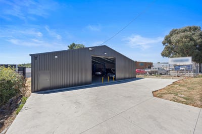 /international/au/11a-elsworth-street-canadian-vic-505086868/