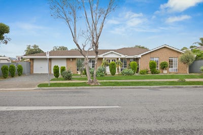 /international/au/12-cadna-avenue-felixstow-sa-151359968/