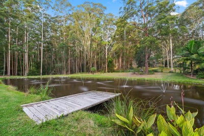 /international/au/28-frost-road-cooranbong-nsw-151200236/