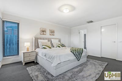 /international/au/106-webster-way-pakenham-vic-151128228/