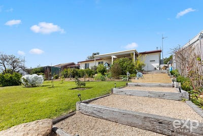 /international/au/10-miltalie-avenue-port-lincoln-sa-152668900/