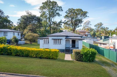 /international/au/35-lindsay-street-bundamba-qld-150839292/