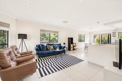 /international/au/3-15-17-larkhill-avenue-riverwood-nsw-152482260/