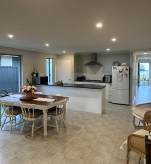 /international/au/8-butterleaf-avenue-yanchep-wa-148630712/?lang=de