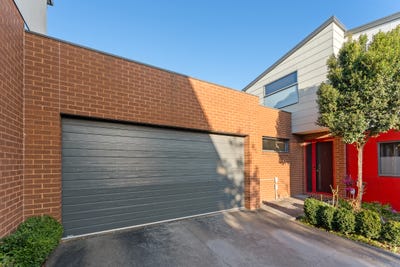 /international/au/5-48-50-hamel-street-box-hill-south-vic-152477496/