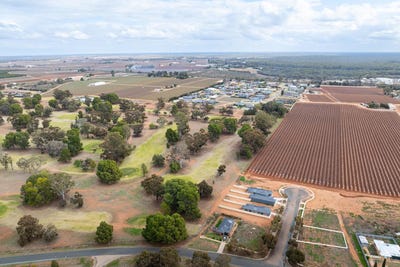 /international/au/4-carrazza-court-robinvale-vic-204513708/