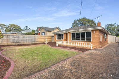 /international/au/26-clovelly-avenue-rosebud-vic-151497632/