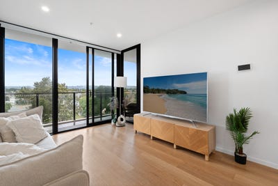 /international/au/48-18-remembrance-drive-surfers-paradise-qld-151253000/